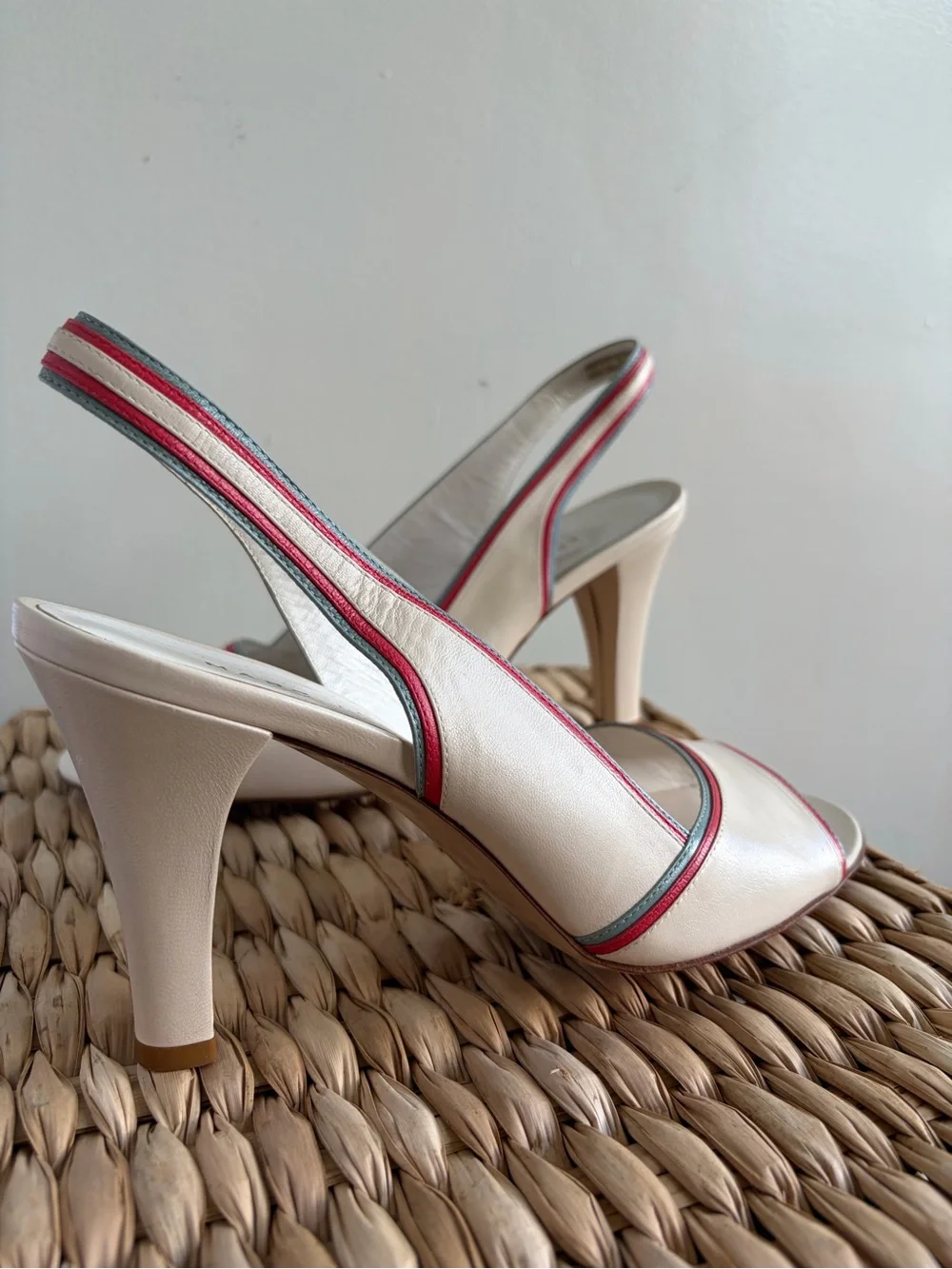 Marc Jacobs Collection Italy Cream Leather Slingback Peep Toe Heels 38.5